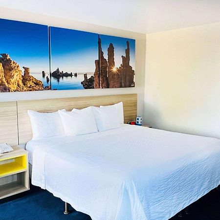 Days Inn By Wyndham Ridgecrest Near China Lake Naval Station Ngoại thất bức ảnh