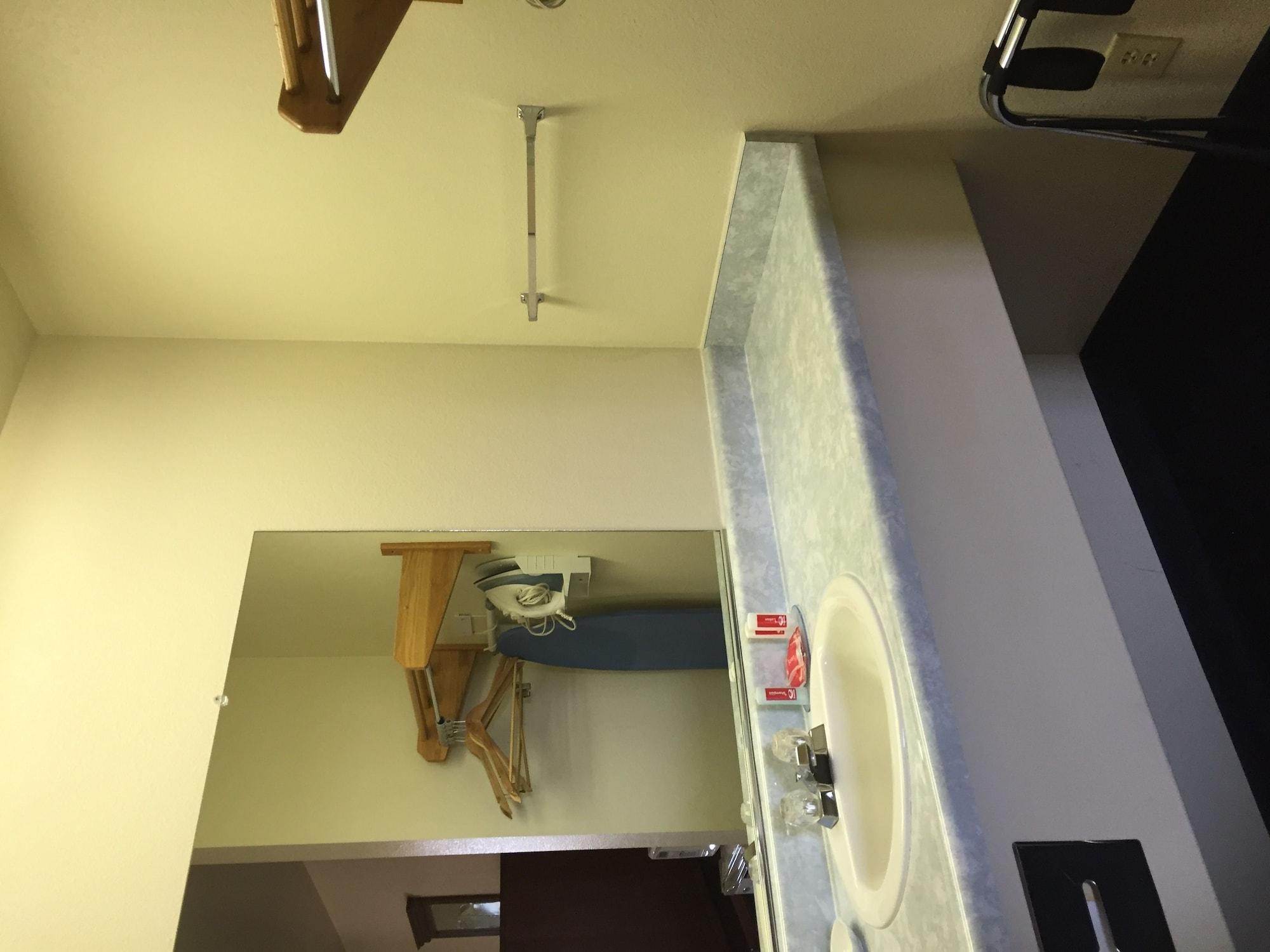 Days Inn By Wyndham Ridgecrest Near China Lake Naval Station Ngoại thất bức ảnh