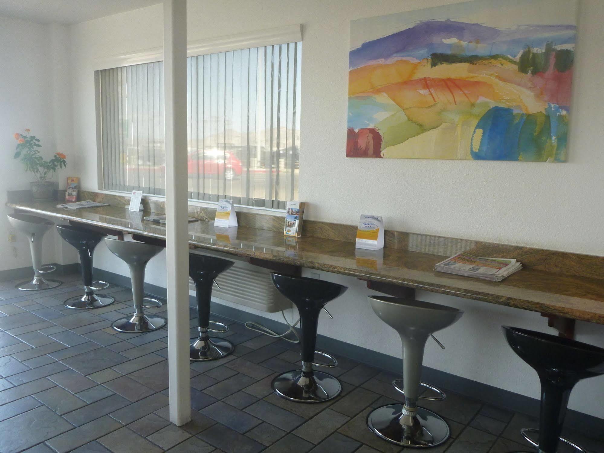 Days Inn By Wyndham Ridgecrest Near China Lake Naval Station Ngoại thất bức ảnh
